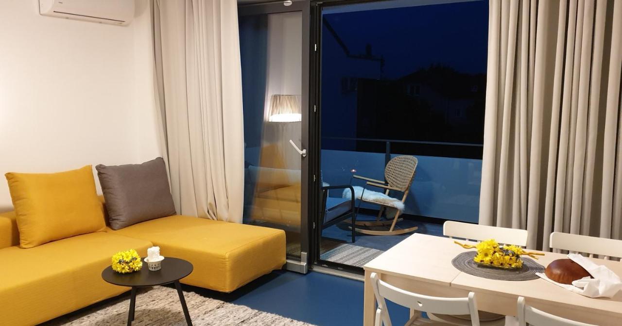 Genius Guest Unique Banovci Apartment Экстерьер фото